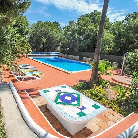 Finca Raiz - Modern, Well-equipped With Private Pool In
