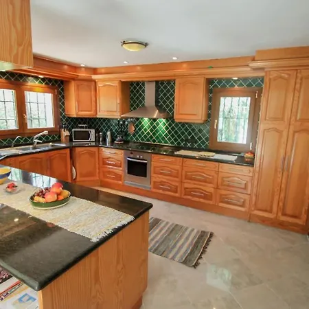 Villa Finca Raiz - Modern, Well-equipped With Private Pool In