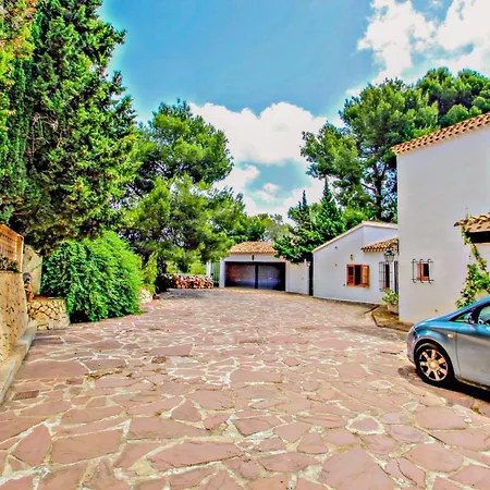 Finca Raiz - Modern, Well-equipped With Private Pool In Villa