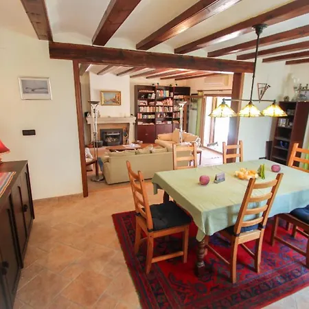 Finca Raiz - Modern, Well-equipped With Private Pool In Villa
